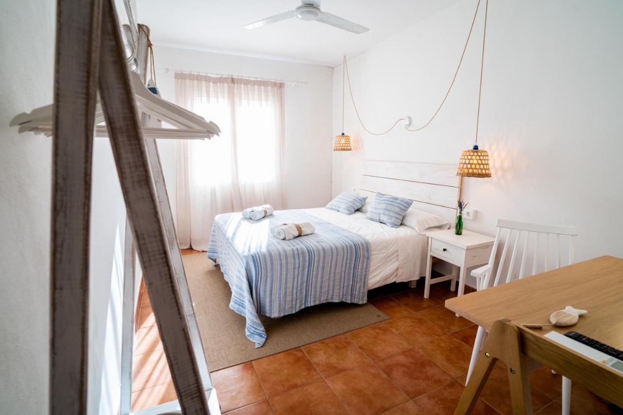 Hostal Sa Posada Set Cales Сьюдадела Экстерьер фото